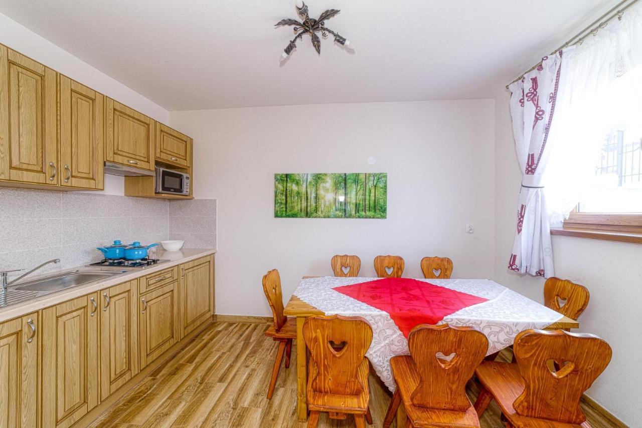 Goralowe Domki & Spa Banska Ngoại thất bức ảnh