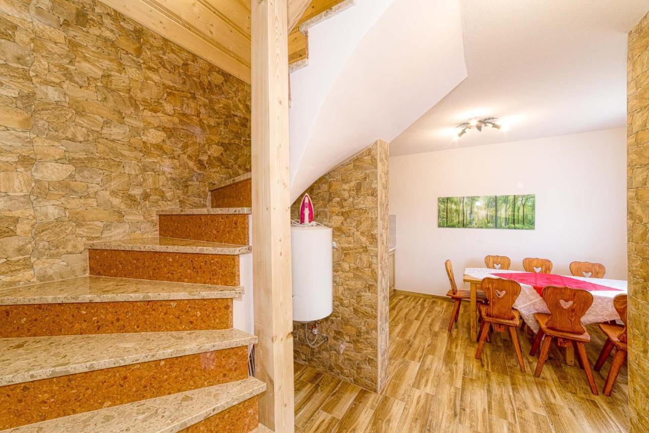 Goralowe Domki & Spa Banska Ngoại thất bức ảnh