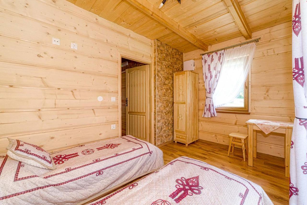 Goralowe Domki & Spa Banska Ngoại thất bức ảnh
